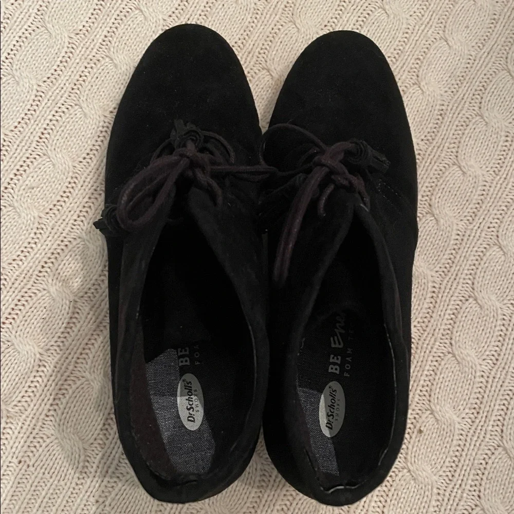 Women’s 9 Dr. Scholl’s Dakota black Be Energized boot foam technology wedge heel